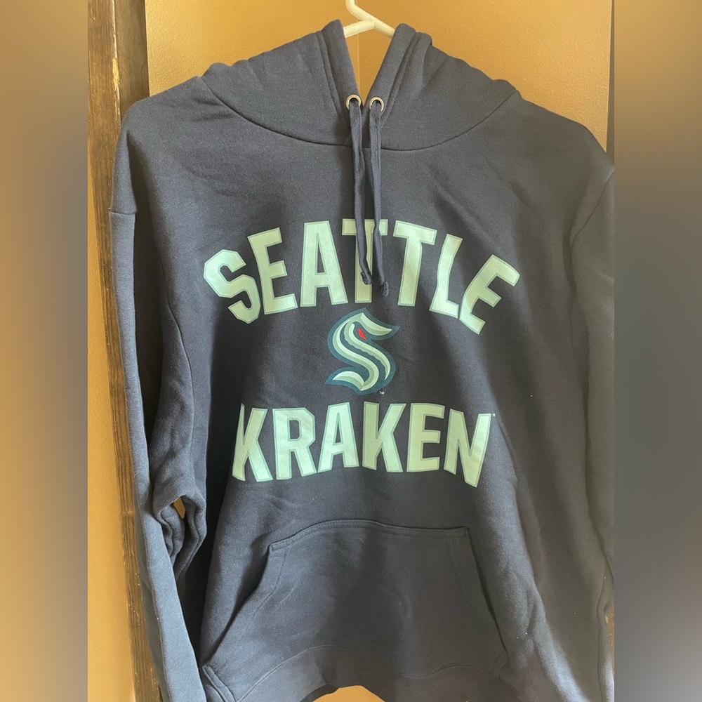 NWT Seattle Kraken Fanatics Pullover Hoodie Navy size XL